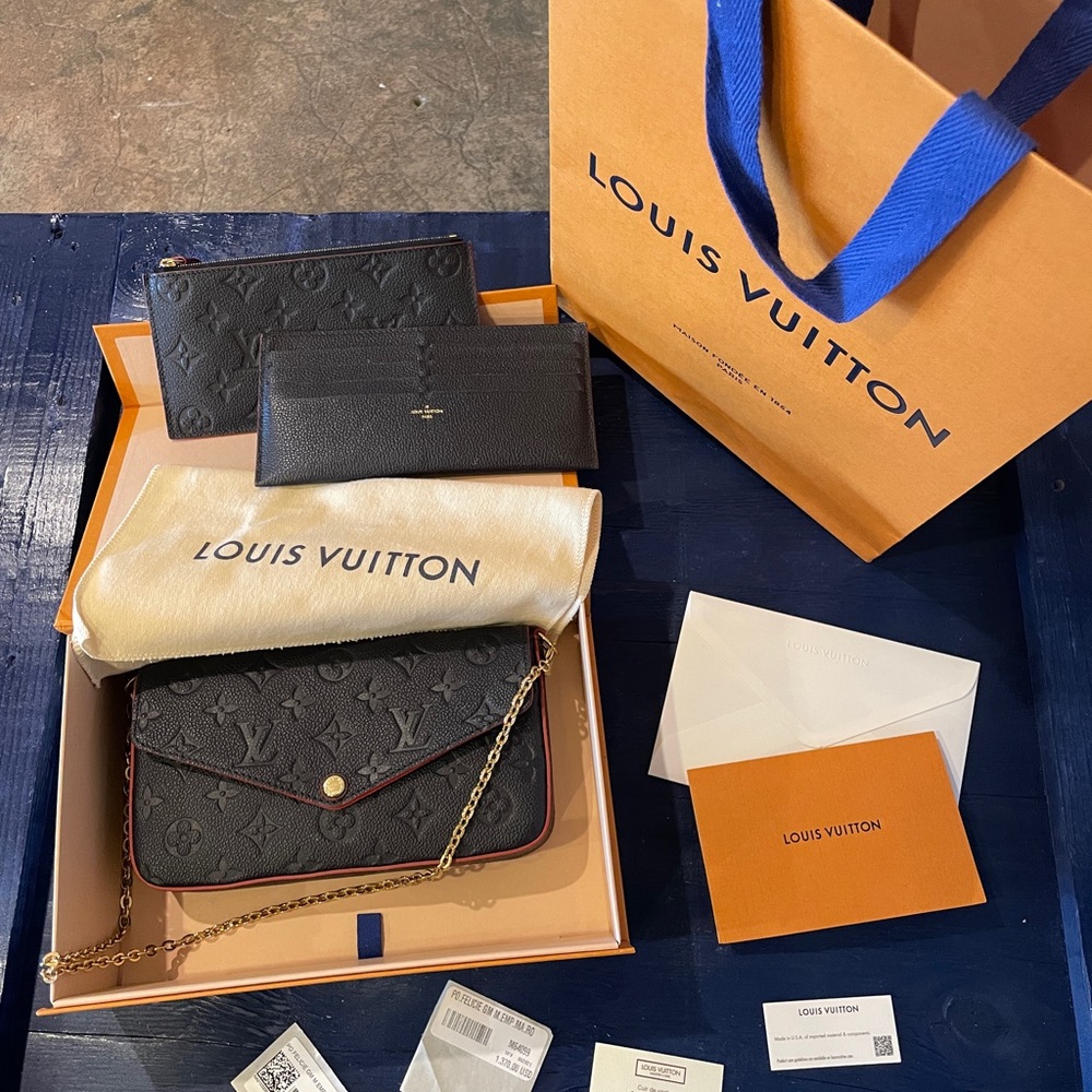 Louis Vuitton purse FÉLICIE POCHETTE